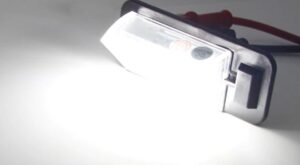 BMW Kennzeichenleuchte 18 LED - Image 4