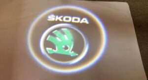 Skoda Superb Octavia Türlogo Licht - Image 2