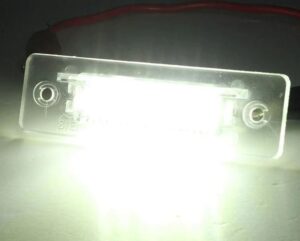 Porsche Cayenne Kennzeichenleuchte - Image 3