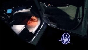 Maserati Tür-Aufschriftbeleuchtung - Image 6