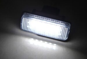 Mercedes Kennzeichenbeleuchtung W203W211 - Image 3