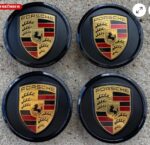 Porsche Taycan Radnabenkappen-Set in Silber/Schwarz/ 76*59CM - Image 6